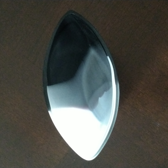 Margie's Garden Westlake village vase, yin and yang 6.5"x5.5" white offb… - Picture 4 of 6